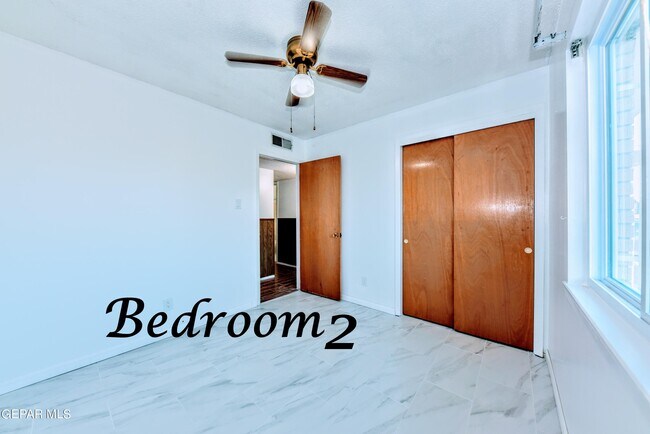Building Photo - 4909 Winthrop Dr