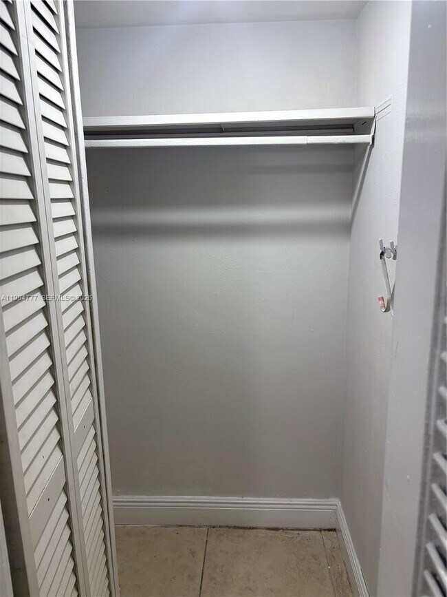 Building Photo - 1800 Sans Souci Blvd