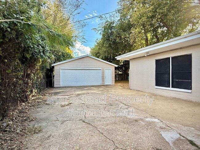 Building Photo - 2946 NW 15th St