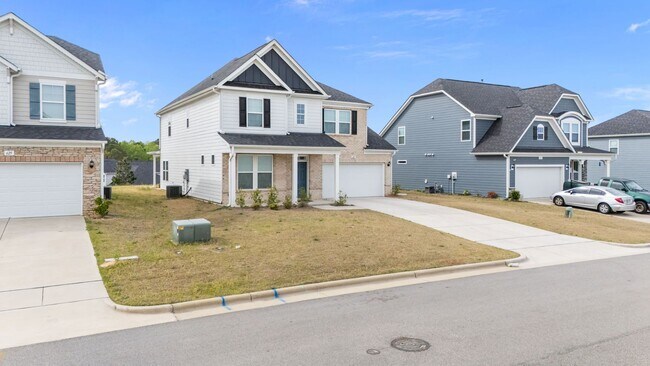 Building Photo - 629 Longstanton Ave