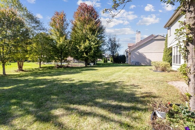 Building Photo - 45443 Glengarry Blvd