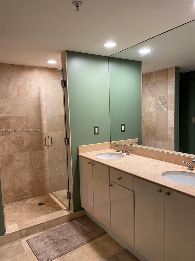 Building Photo - 1745 E Hallandale Beach Blvd