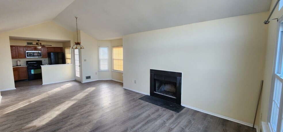 Building Photo - 1410 Pinhorn Dr