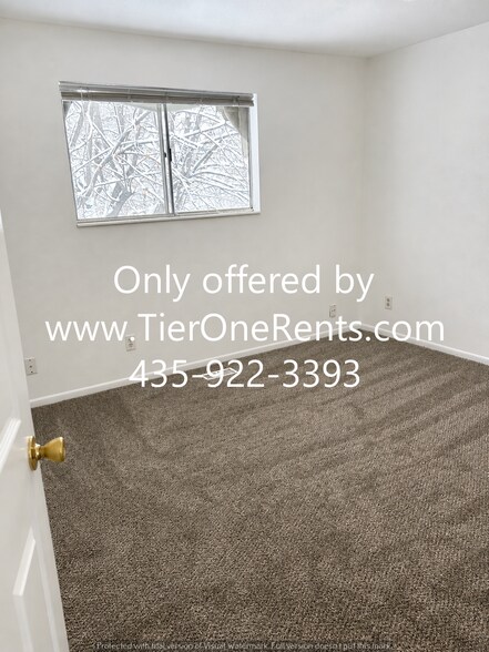 Building Photo - This property offers a NO DEPOSIT option available for qualified renters!