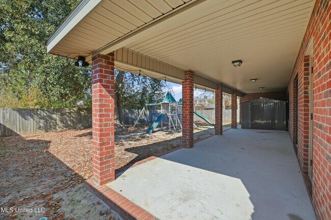 Building Photo - 125 Brackish Pl