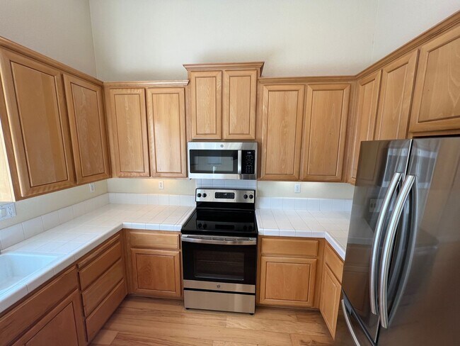 Building Photo - Highly Desired 4 Bedroom Empire Ranch Home!