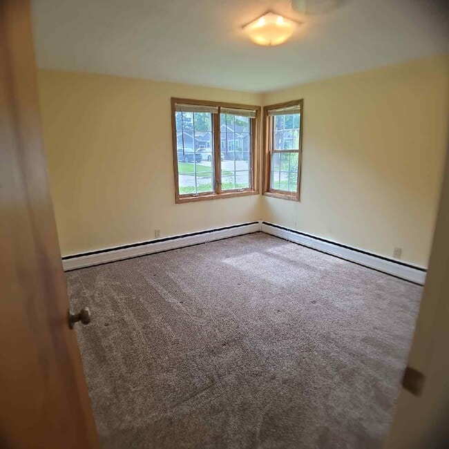 Building Photo - 5916 Cornflower Ln