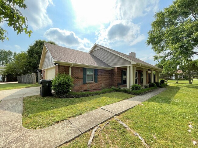Building Photo - 124 Wickstone Rd
