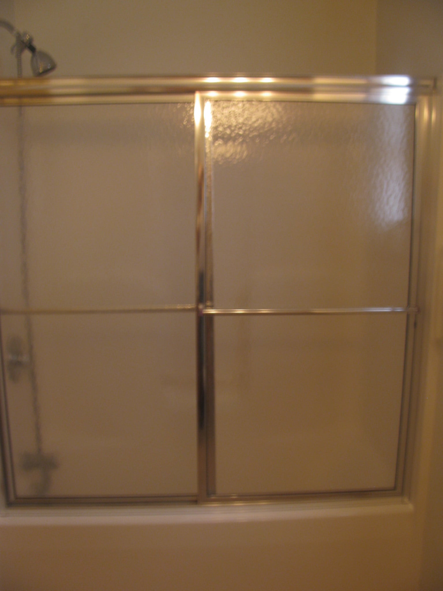 Shower - 18 Montour St N