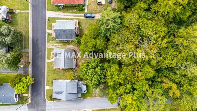 Building Photo - 3 Bedroom 2 Bath in Farmville!
