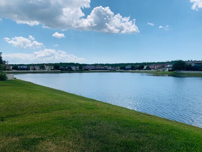 Building Photo - Waterfront View! 4 bed 2 bath 2 car garage