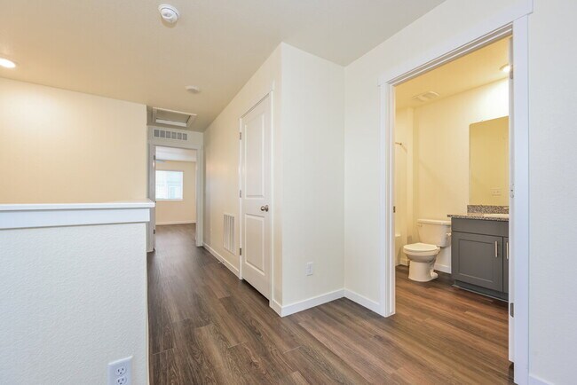 Building Photo - 13540 Oneida Ln