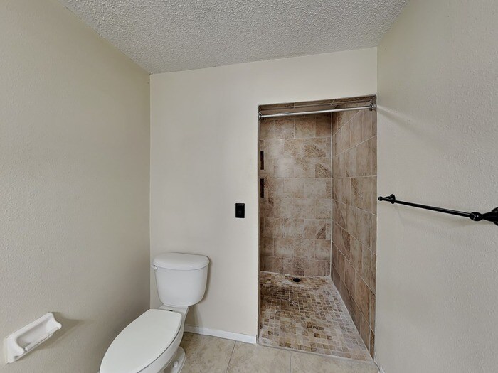 Building Photo - 7527 Atherton Ave