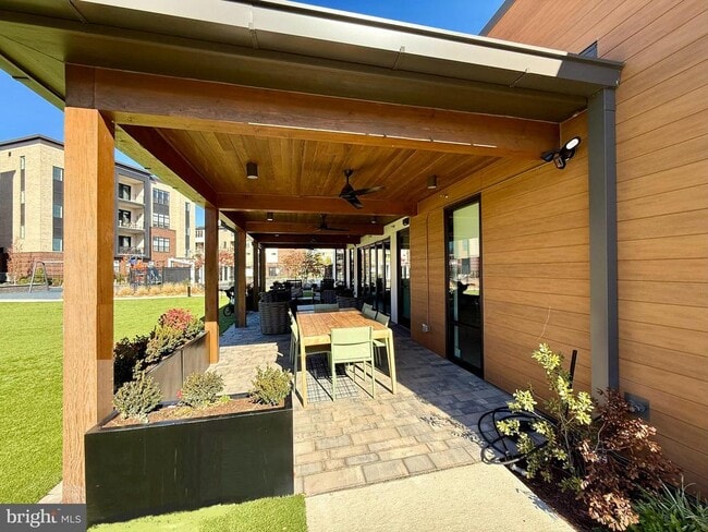 Building Photo - 43544 Jefferson Park St