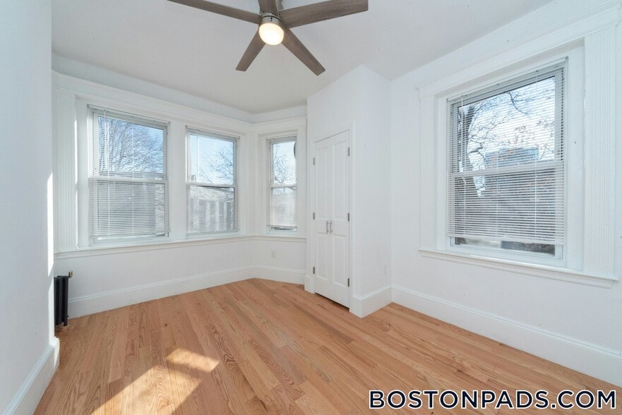 Building Photo - 175 Hemenway St