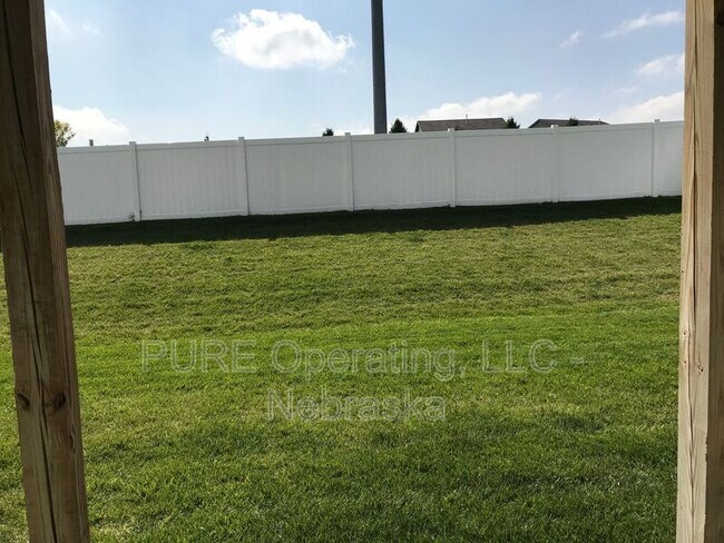 Building Photo - 16509 Heather St