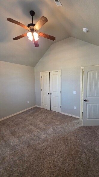 Building Photo - 3105 SW Pine Valley Rd