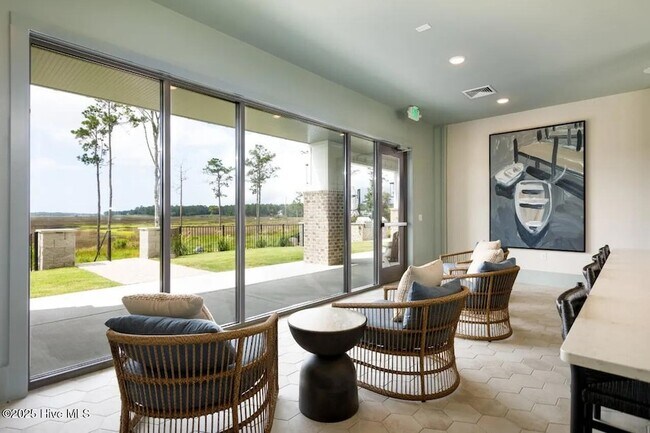 Building Photo - 4568 Tides Wy