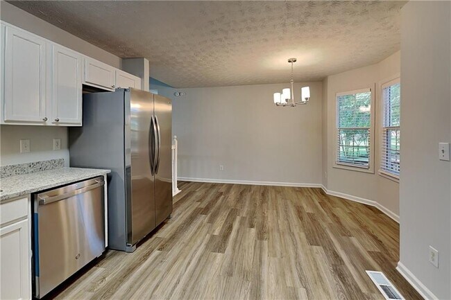Building Photo - 123 Burton Dr