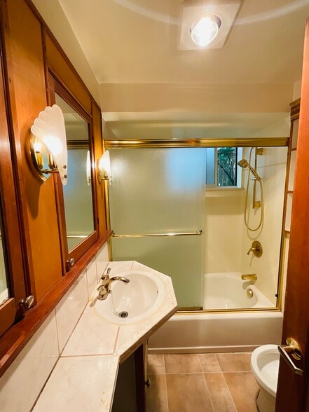 Luxury shower - 7721 17th Ave NE