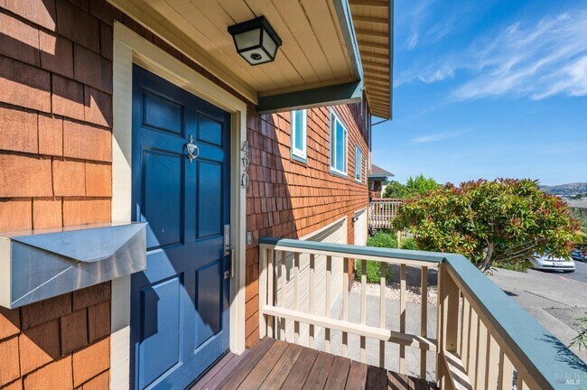Building Photo - 490 S Eliseo Dr