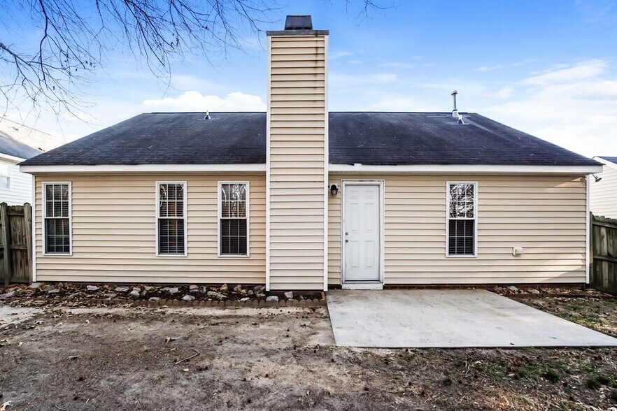 Building Photo - 4012 Mindspring Dr