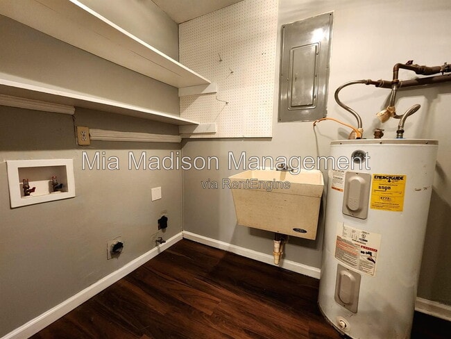 Building Photo - 1531 Marcy Cir
