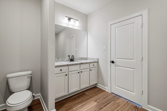 Building Photo - 15650 Honey Cv Dr