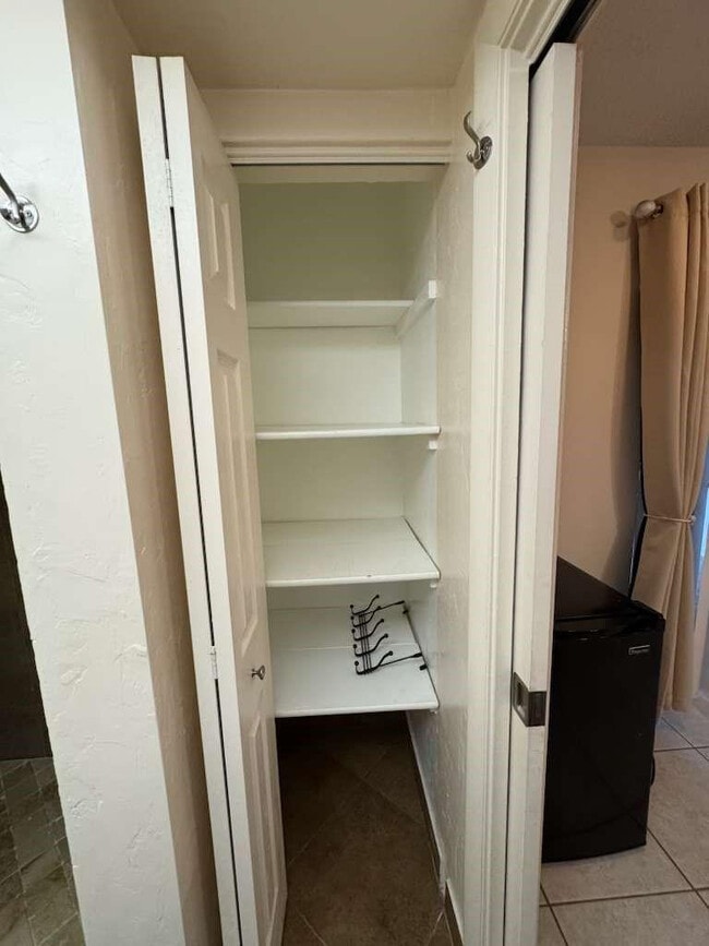 Building Photo - 1726 NW 82nd Ave