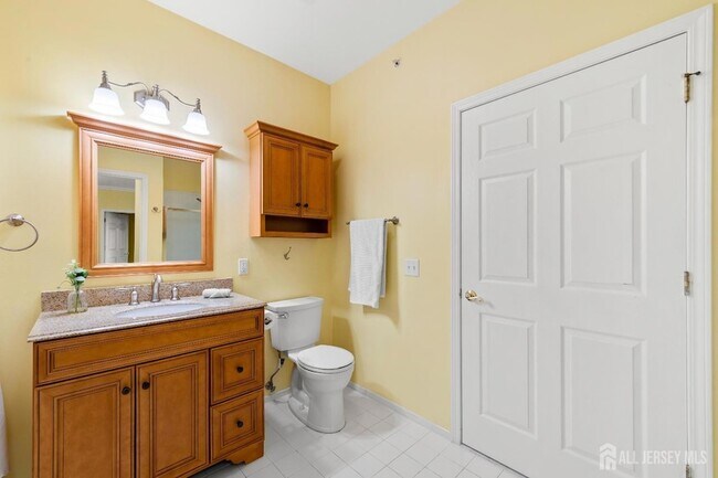 Building Photo - 540 Cranbury Rd