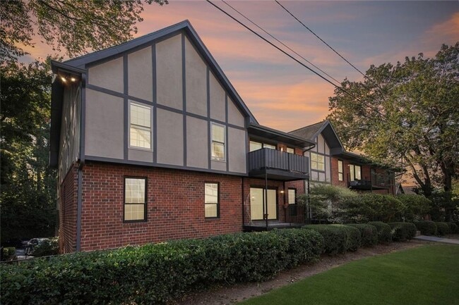Building Photo - 6851 Roswell Rd