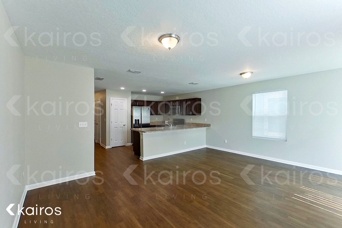 Building Photo - 1331 Mull St