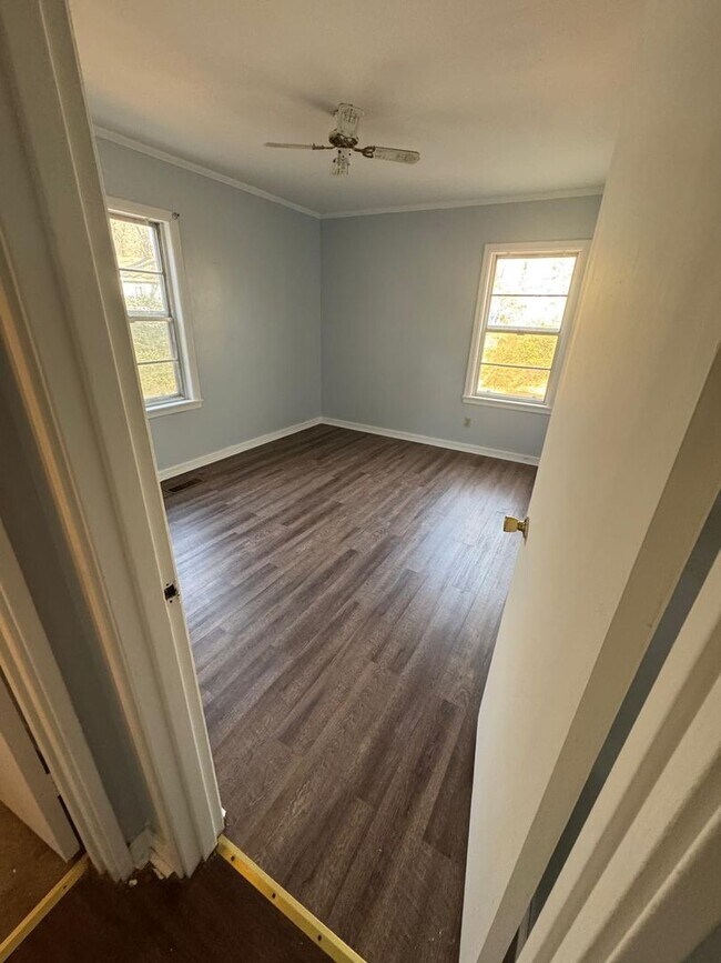 Building Photo - Newly Renovated Home in Florence!!