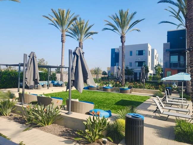 Building Photo - 16332 Dawn Wy