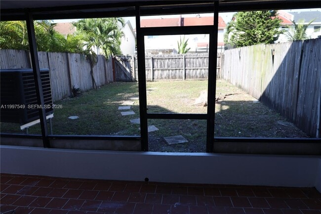 Building Photo - 2385 NE 171 St