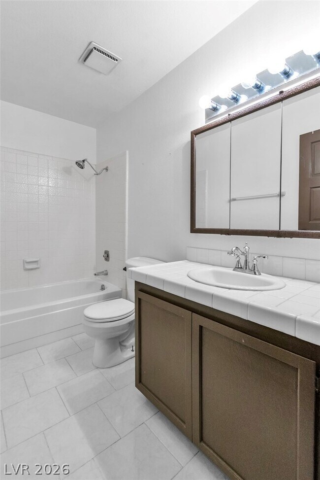 Building Photo - 2457 Swan Ln