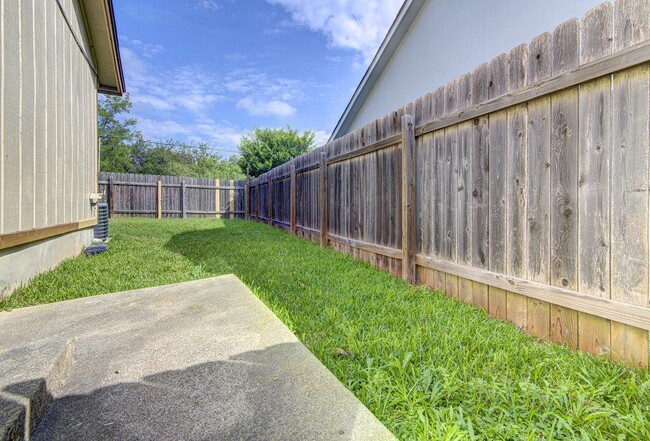 Building Photo - 8108 West Gate Blvd