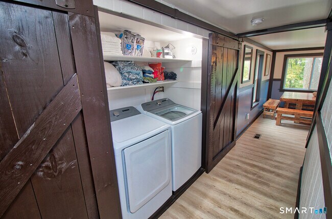 Building Photo - 15 Lower Rd