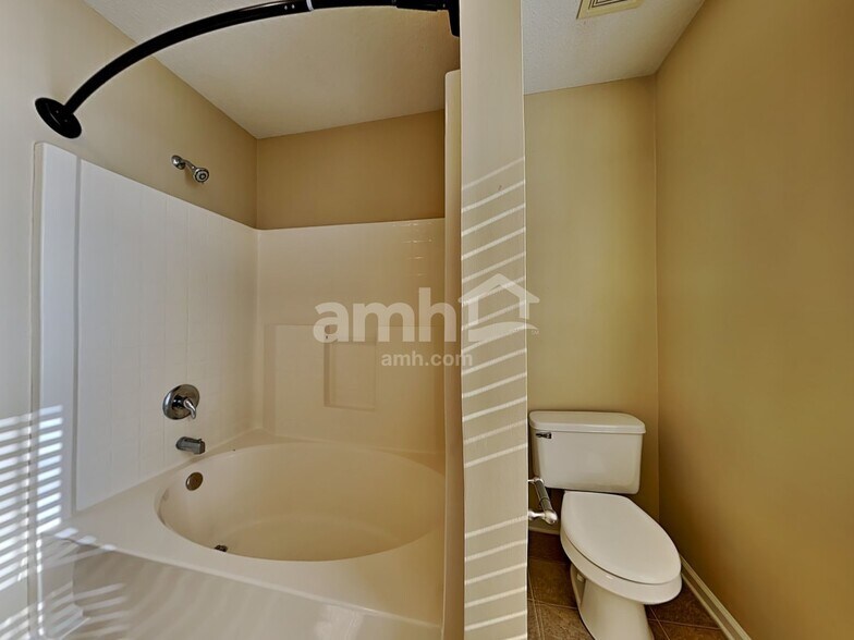 Building Photo - 228 Eagle Ridge Rd