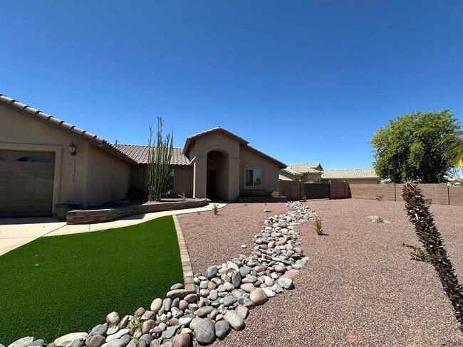 Building Photo - 11735 Calle Del Cid