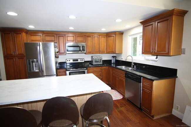 Building Photo - 16328 Bassett Ct