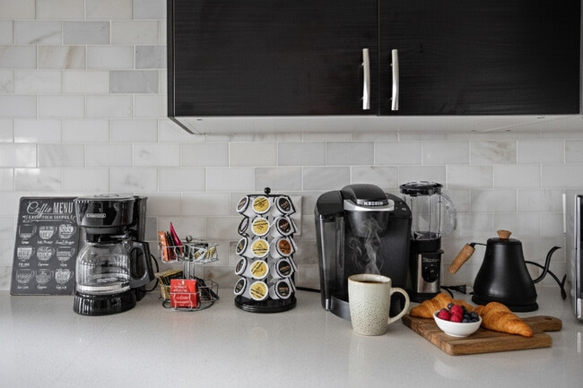 Building Photo - 1205 Cottage Ave