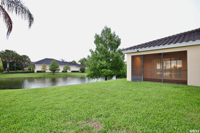 Building Photo - Beautiful 3/2 Corner Duplex with Water Vie...