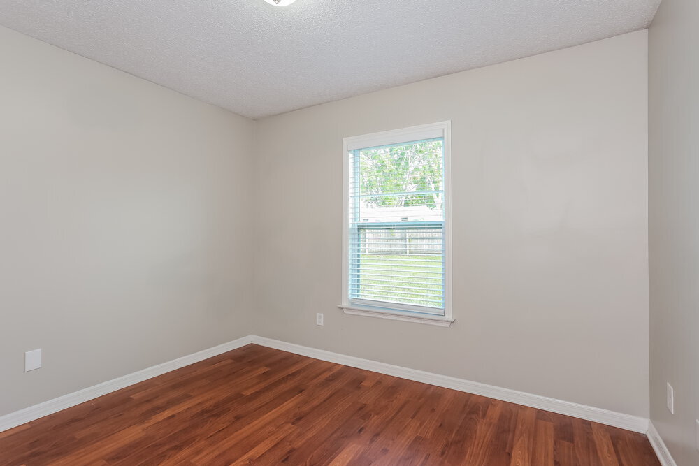 Building Photo - 8256 Teaticket Dr