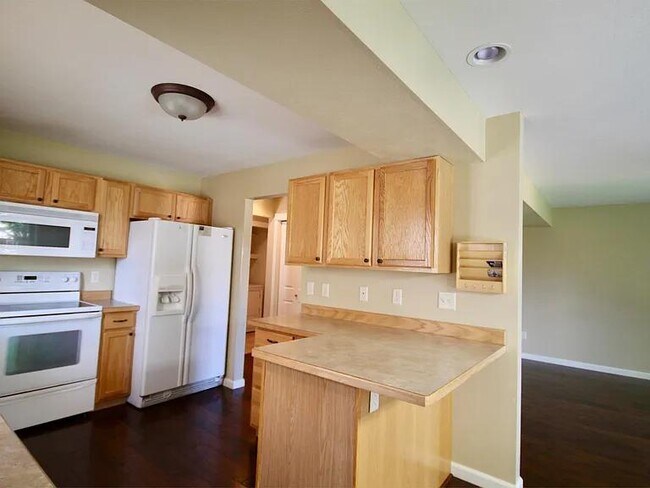 Building Photo - 164 Meriwether Ave