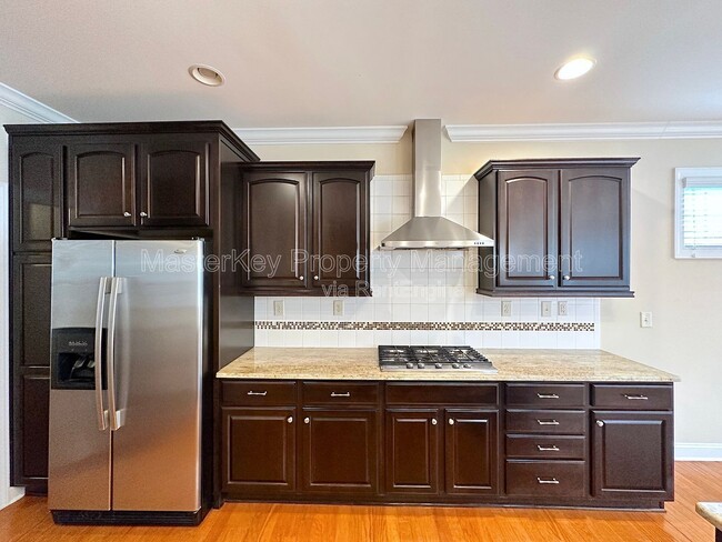 Building Photo - 906 Keaton Ridge Court