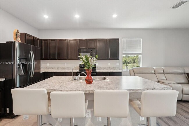 Building Photo - 508 Glenn Cross Dr