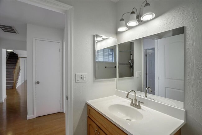 Building Photo - 47450 Cholla St