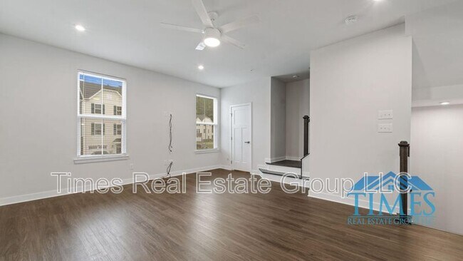 Building Photo - 416 Paperbark Sq