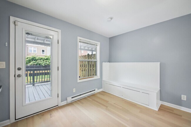 Building Photo - 259 Pine St